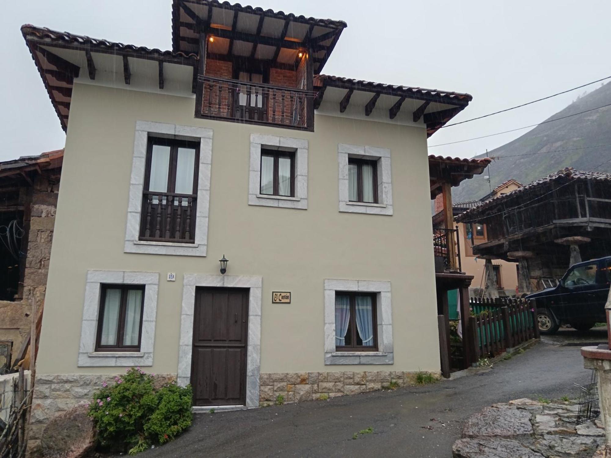 El Cantón Onís Exterior foto